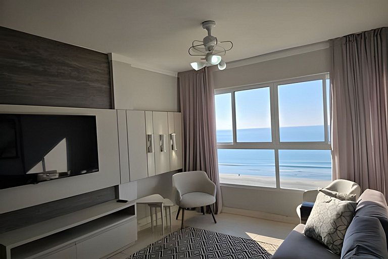 Vista Incrível de Toda Orla, Pé na Areia + Garagem