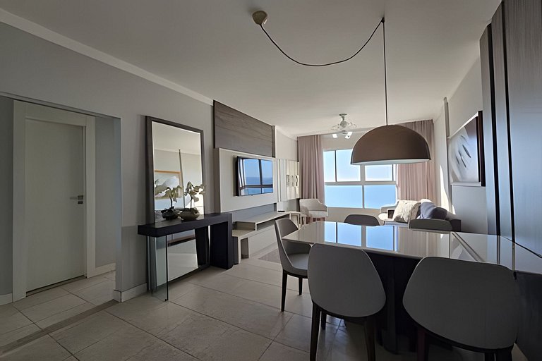 "Estadia Tri" - Frente pro Mar com Vista da Orla!