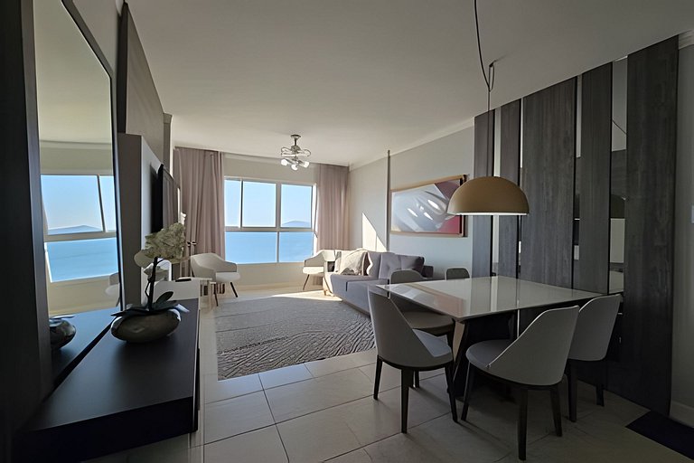 Vista Incrível de Toda Orla, Pé na Areia + Garagem