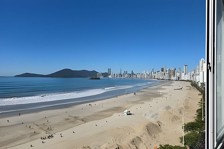 Vista Incrível de Toda Orla, Pé na Areia + Garagem
