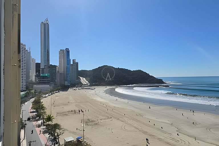 Vista Incrível de Toda Orla, Pé na Areia + Garagem