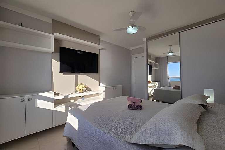 "Estadia Tri" - Frente pro Mar com Vista da Orla!