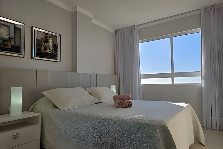 "Estadia Tri" - Frente pro Mar com Vista da Orla!