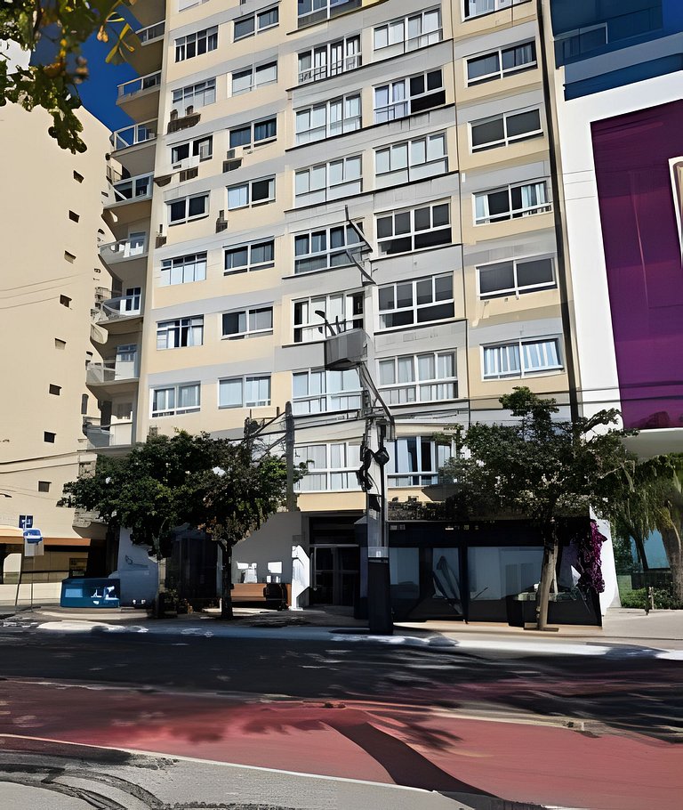 Vista Incrível de Toda Orla, Pé na Areia + Garagem