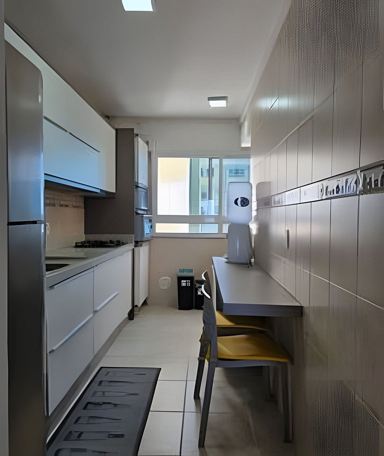 "Estadia Tri" - Frente pro Mar com Vista da Orla!