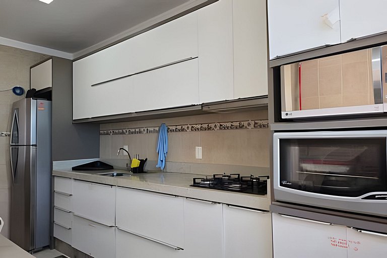 "Estadia Tri" - Frente pro Mar com Vista da Orla!